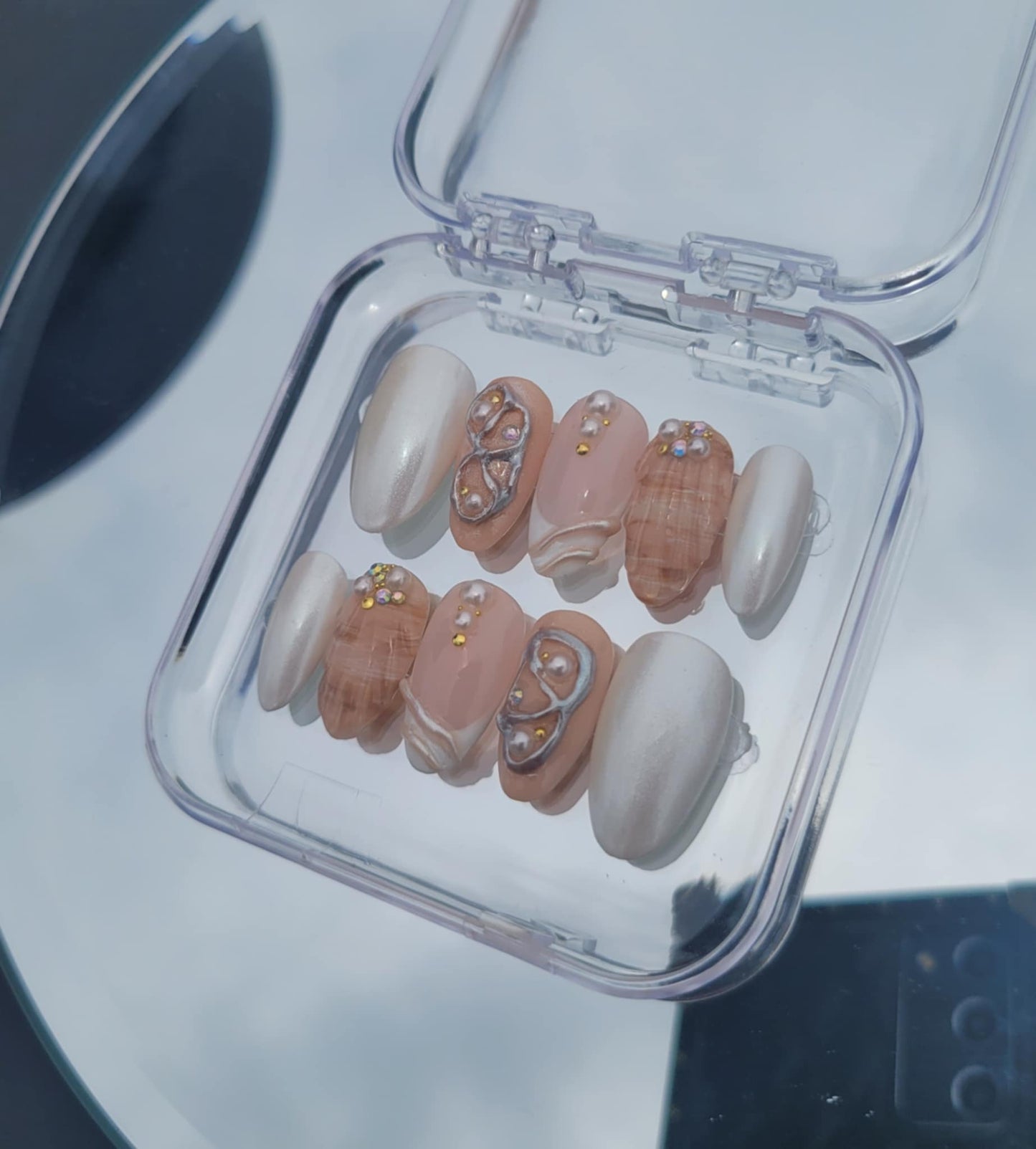 Shell Nails, Pearl White, Beach Nails, Nude Nails
